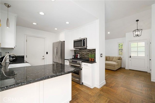 20 Wintermist, Irvine, CA 92614