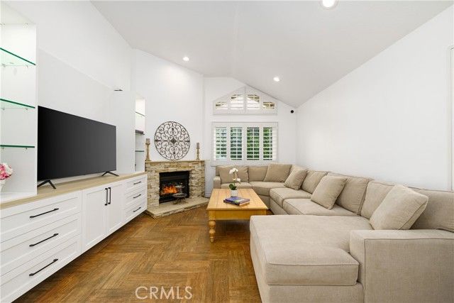 20 Wintermist, Irvine, CA 92614