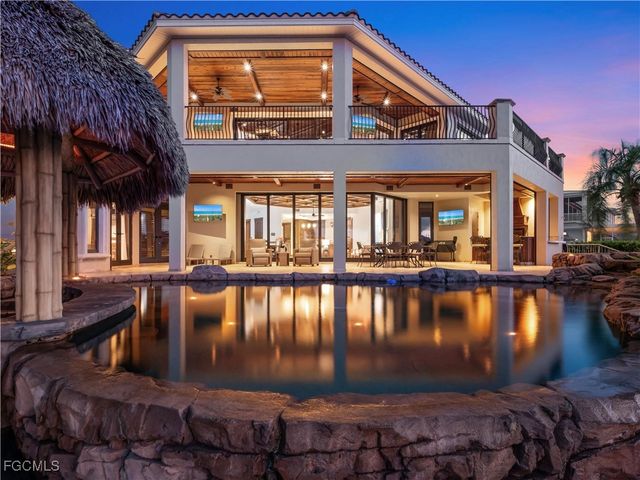 5076 Sorrento CT, Cape Coral, FL 33904