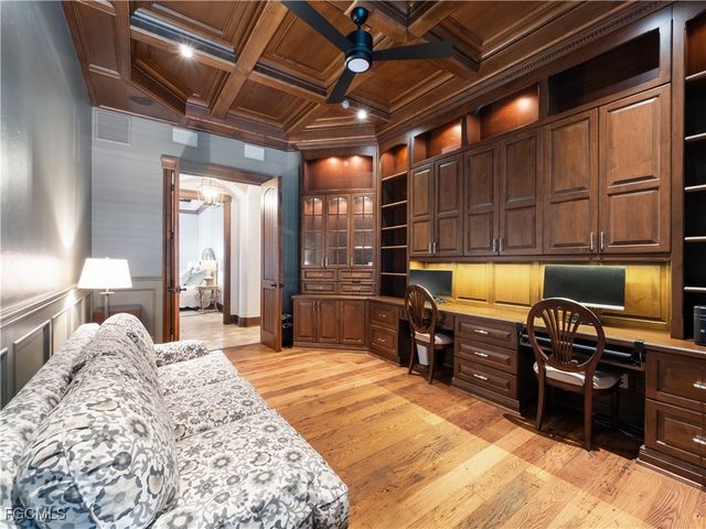 5076 Sorrento CT, Cape Coral, FL 33904