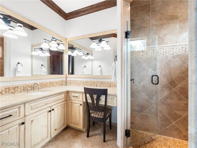 5076 Sorrento CT, Cape Coral, FL 33904