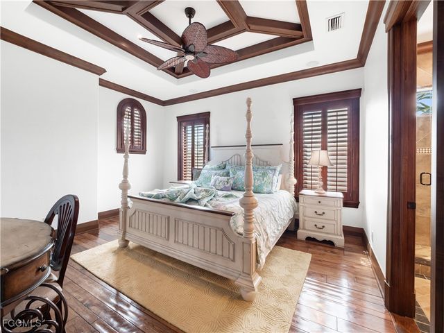 5076 Sorrento CT, Cape Coral, FL 33904