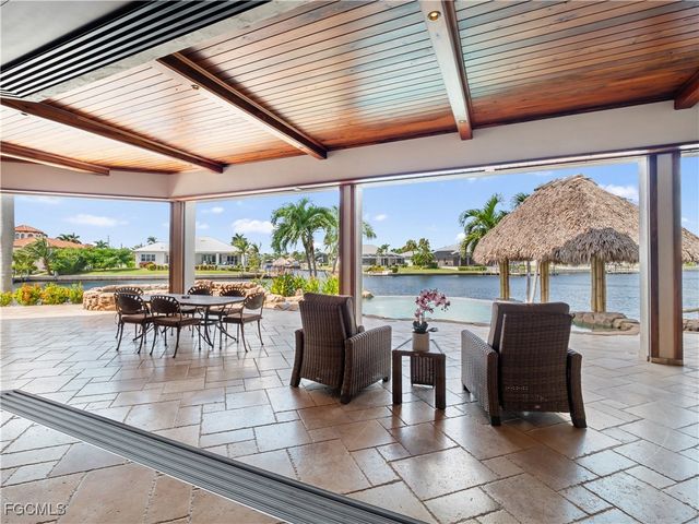 5076 Sorrento CT, Cape Coral, FL 33904