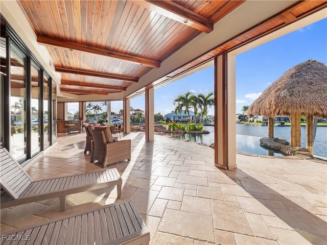 5076 Sorrento CT, Cape Coral, FL 33904