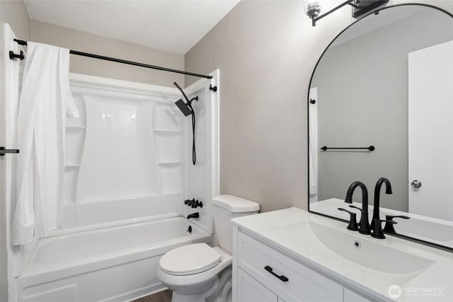 2938 E Walnut Street, Port Angeles, WA 98362