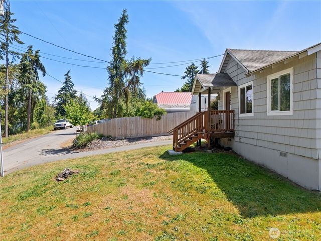 2938 E Walnut Street, Port Angeles, WA 98362