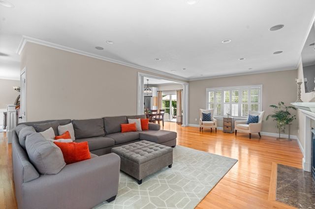 5 Clinton Dr, Rehoboth, MA 02769