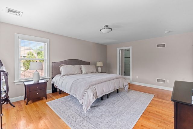 5 Clinton Dr, Rehoboth, MA 02769