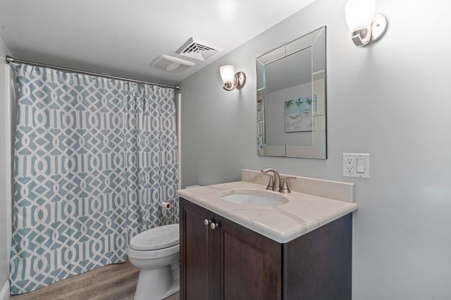 5 Clinton Dr, Rehoboth, MA 02769