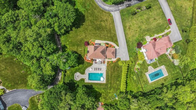 5 Clinton Dr, Rehoboth, MA 02769
