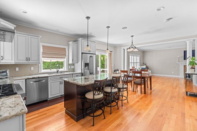 5 Clinton Dr, Rehoboth, MA 02769