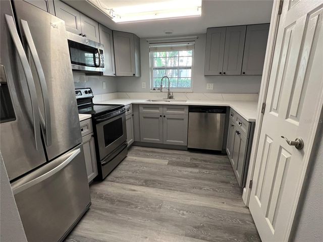 8825 BAY POINTE DRIVE 101, Tampa, FL 33615