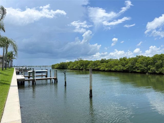 8825 BAY POINTE DRIVE 101, Tampa, FL 33615