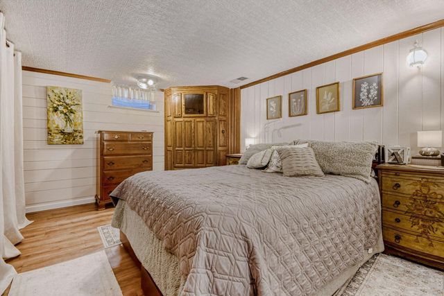 5319 Kentucky Avenue N, Crystal, MN 55428