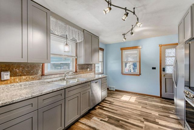 5319 Kentucky Avenue N, Crystal, MN 55428