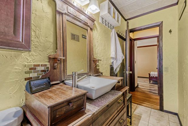 5319 Kentucky Avenue N, Crystal, MN 55428