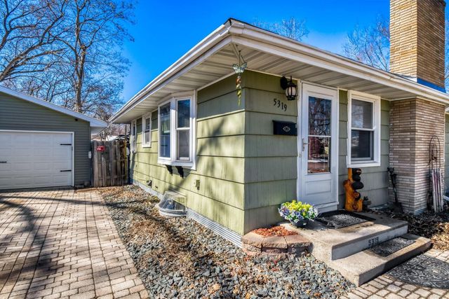 5319 Kentucky Avenue N, Crystal, MN 55428