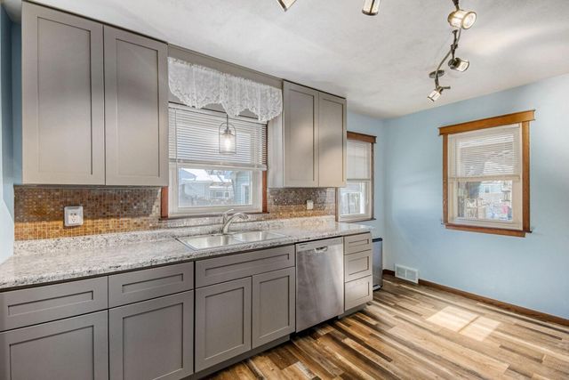 5319 Kentucky Avenue N, Crystal, MN 55428