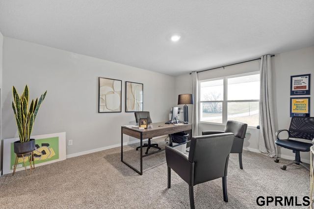 8504 S 184th Terrace, Omaha, NE 68136