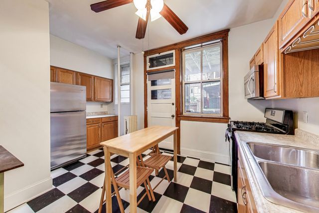 1254 W Thorndale Avenue 1W, Chicago, IL 60660