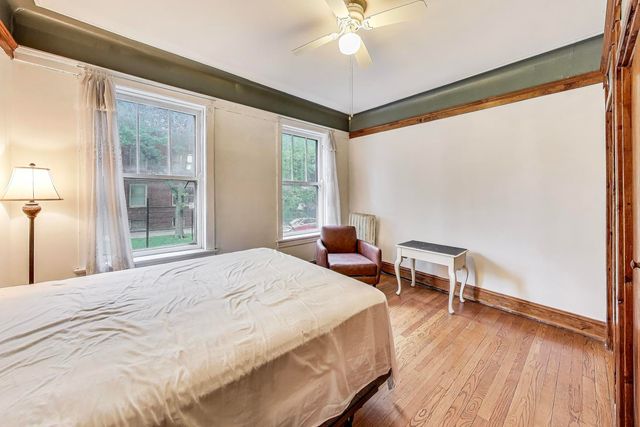 1254 W Thorndale Avenue 1W, Chicago, IL 60660