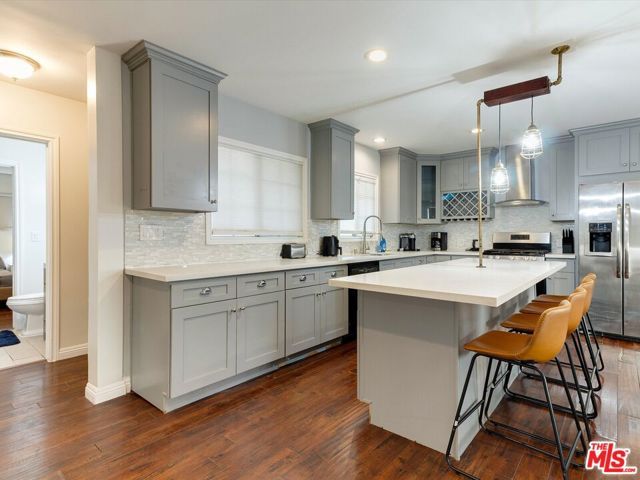 23109 MARIANO Street, Woodland Hills (los Angeles), CA 91367