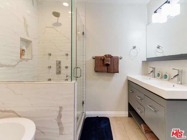 23109 MARIANO Street, Woodland Hills (los Angeles), CA 91367