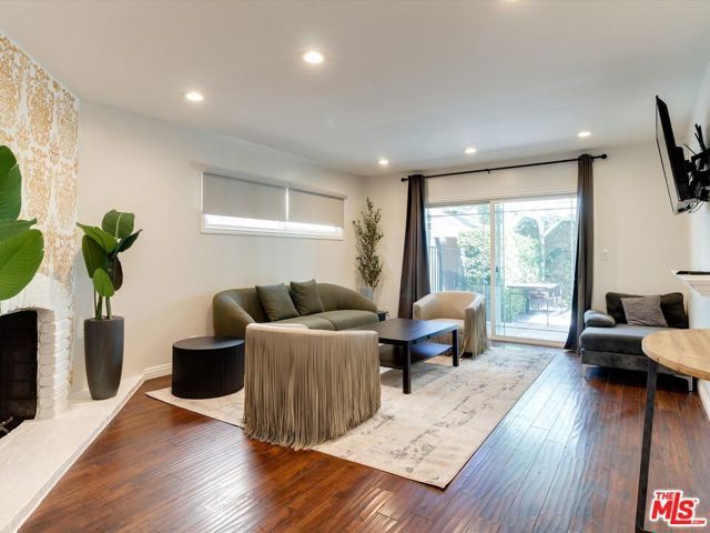 23109 MARIANO Street, Woodland Hills (los Angeles), CA 91367