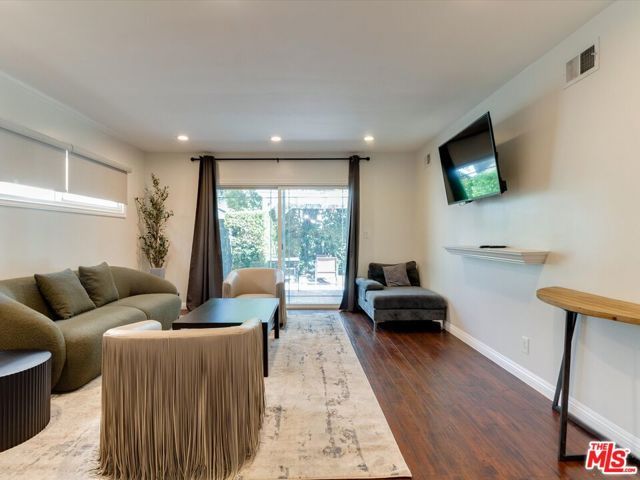 23109 MARIANO Street, Woodland Hills (los Angeles), CA 91367