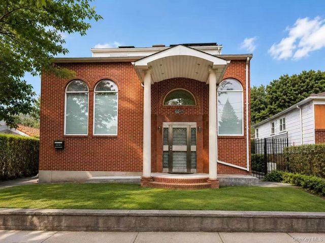 64-11 232nd Street, Oakland Gardens, NY 11364