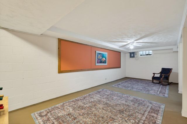 11311 Lorry Lane W, Minnetonka, MN 55305