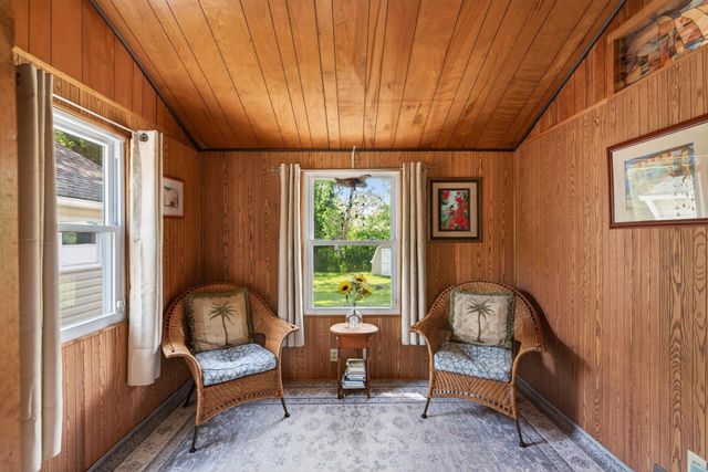 11311 Lorry Lane W, Minnetonka, MN 55305