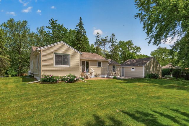 11311 Lorry Lane W, Minnetonka, MN 55305