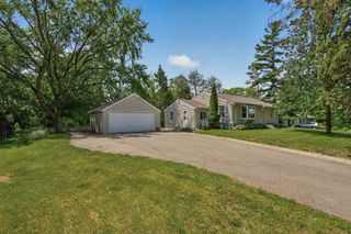 11311 Lorry Lane W, Minnetonka, MN 55305