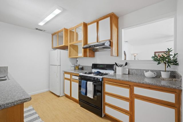 8500 Wade Ct, Orangevale, CA 95662