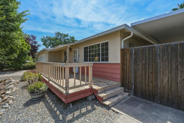 8500 Wade Ct, Orangevale, CA 95662