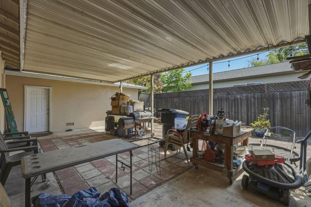 8500 Wade Ct, Orangevale, CA 95662