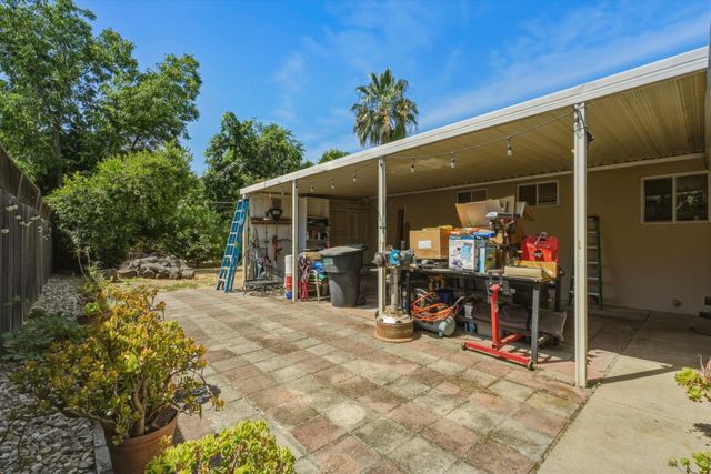 8500 Wade Ct, Orangevale, CA 95662