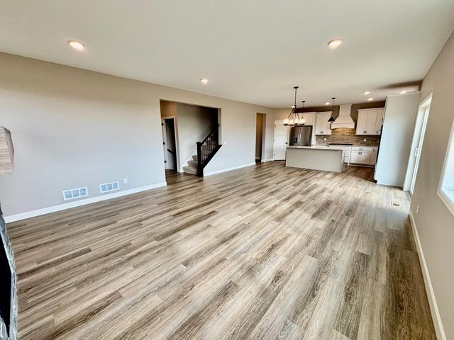 941 Kepler Avenue NE, Hanover, MN 55341
