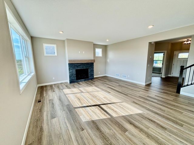 941 Kepler Avenue NE, Hanover, MN 55341