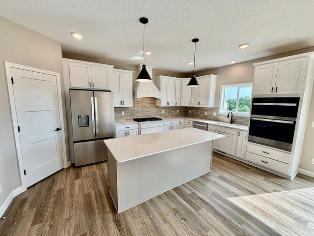 941 Kepler Avenue NE, Hanover, MN 55341