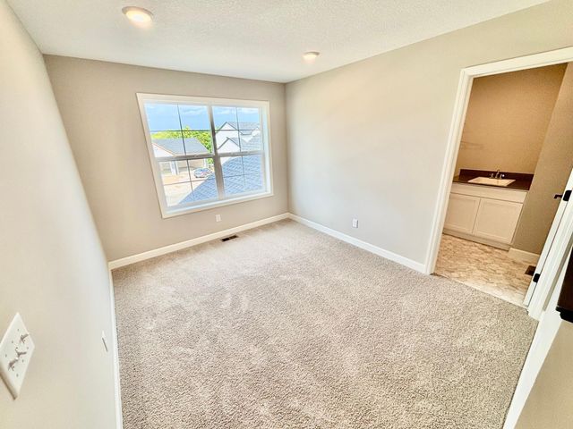 941 Kepler Avenue NE, Hanover, MN 55341