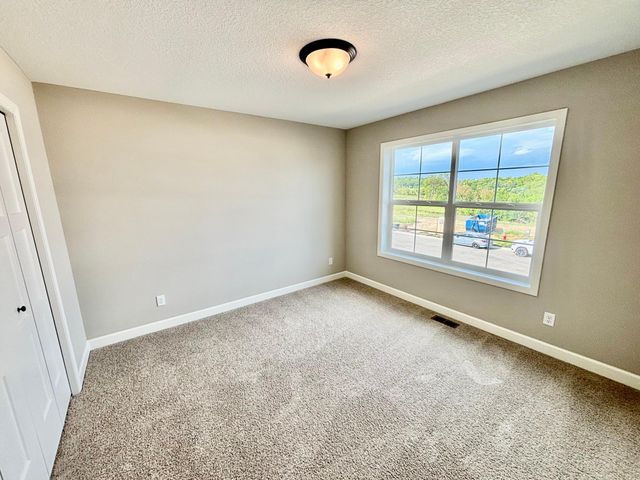 941 Kepler Avenue NE, Hanover, MN 55341