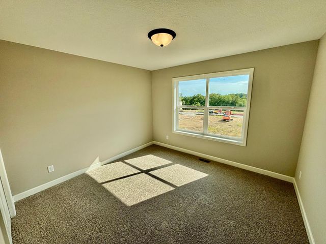 941 Kepler Avenue NE, Hanover, MN 55341