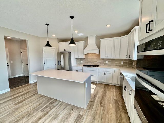 941 Kepler Avenue NE, Hanover, MN 55341
