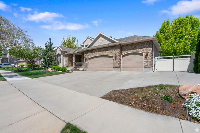 3058 W CRYSTAL PALACE, South Jordan, UT 84095