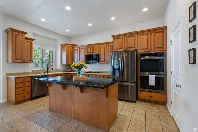 3058 W CRYSTAL PALACE, South Jordan, UT 84095