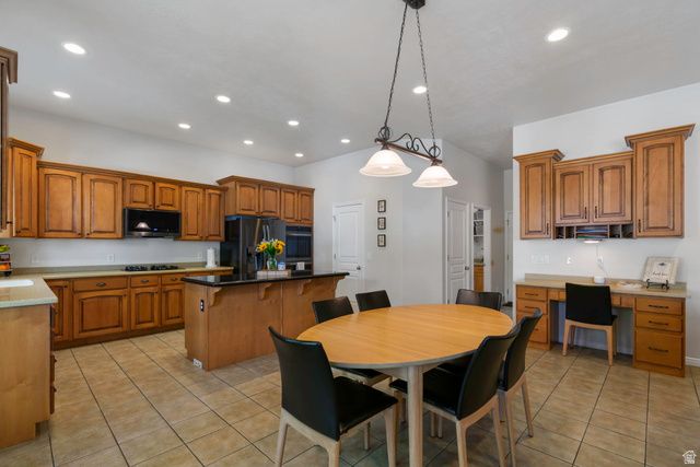 3058 W CRYSTAL PALACE, South Jordan, UT 84095