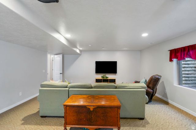3058 W CRYSTAL PALACE, South Jordan, UT 84095