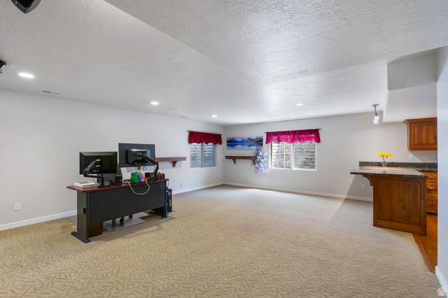 3058 W CRYSTAL PALACE, South Jordan, UT 84095